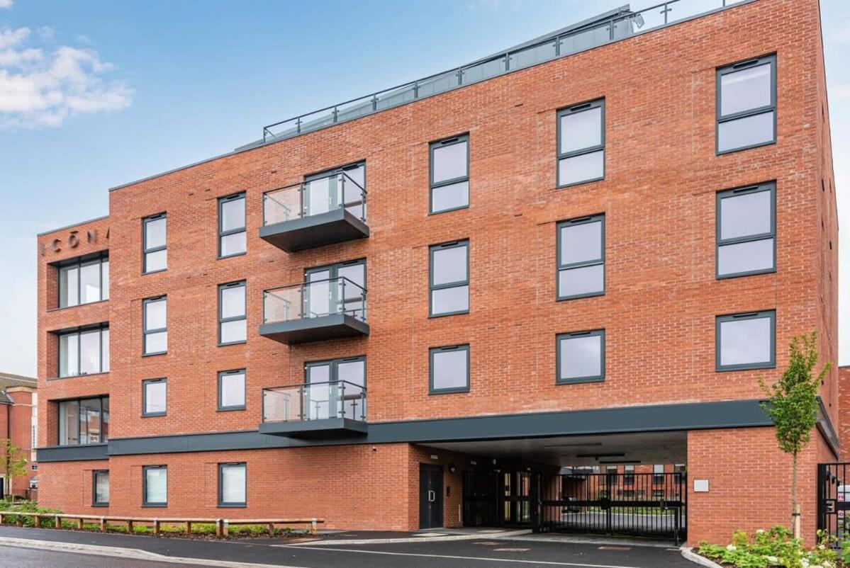 Stayzeni, Ouse Court 1 Bedroom Apartemen